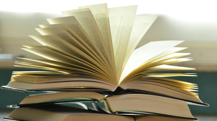 Die Bücher illustrieren die Wichtigkeit vom Storytelling in der Kommunikation im Marketing.
